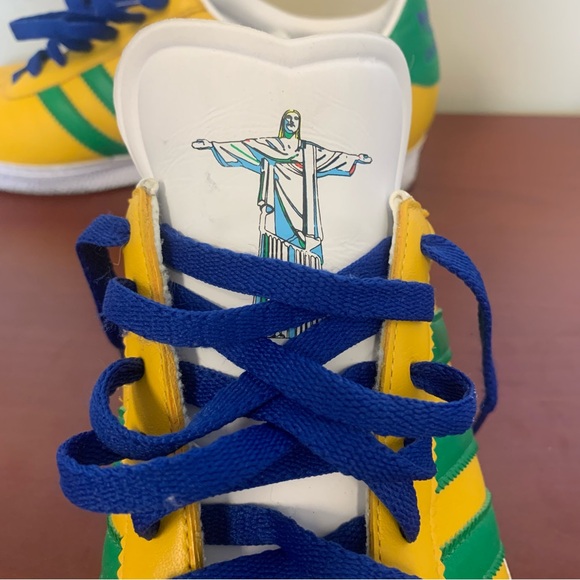 Men’s size 10 Adidas Gazelle “I love Rio” sneakers - yellow w/ green stripes - Picture 11 of 11